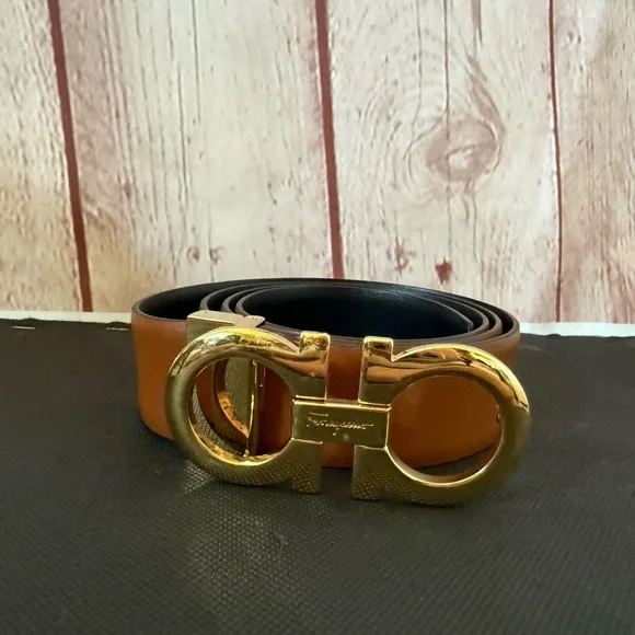 Salvatore Ferragamo reversible belt kit